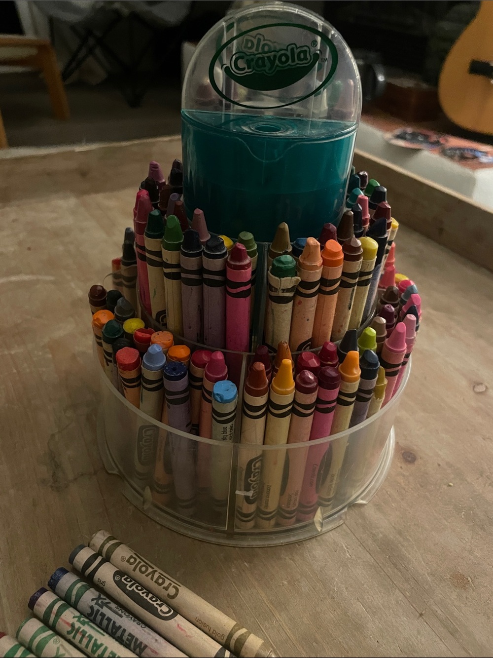 Crayola  Tiered Crayon Carousel green Center sharpener some unused metallic FX